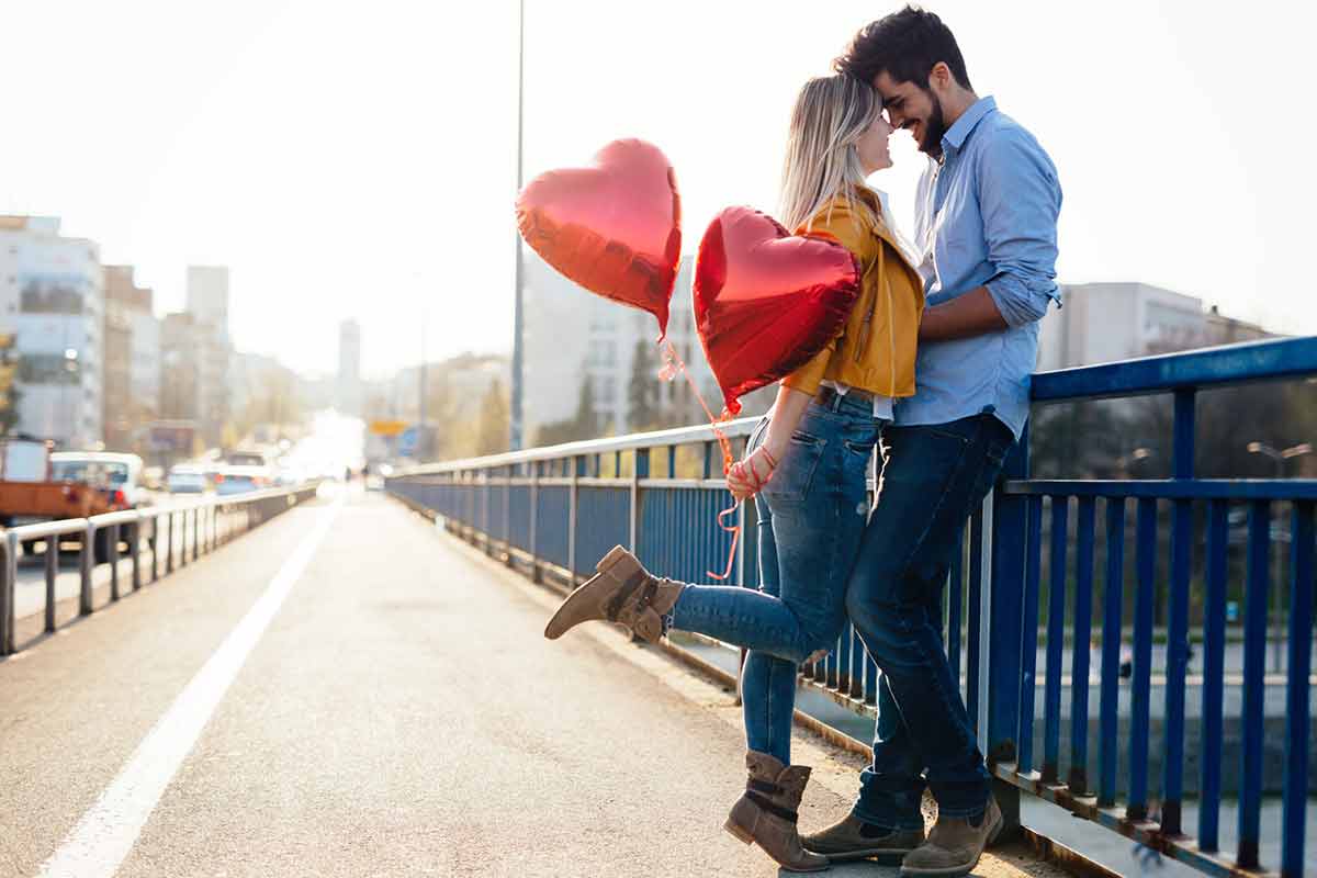 signes astrologiques surprise amoureuse à la Saint-Valentin